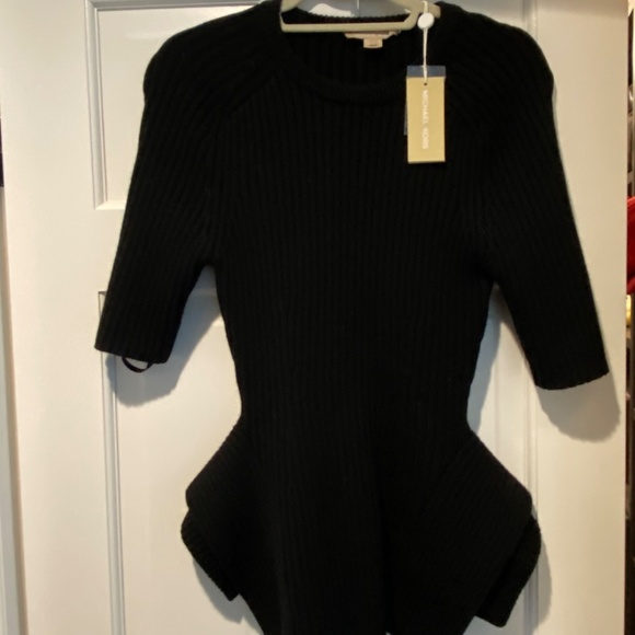 Michael Kors - Picture 2 of 5